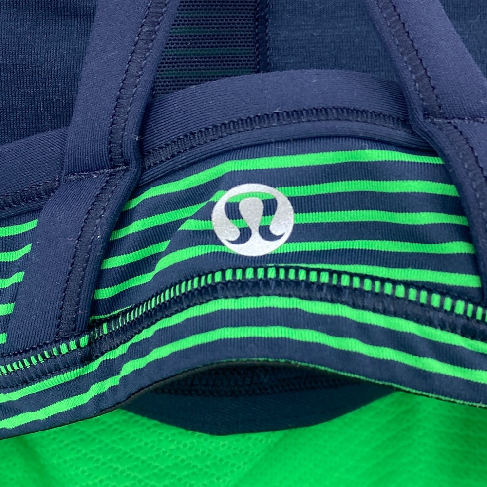 💕SALE💕 Lululemon Green Blue Y Scoop Neck Tank Top - Picture 4 of 7
